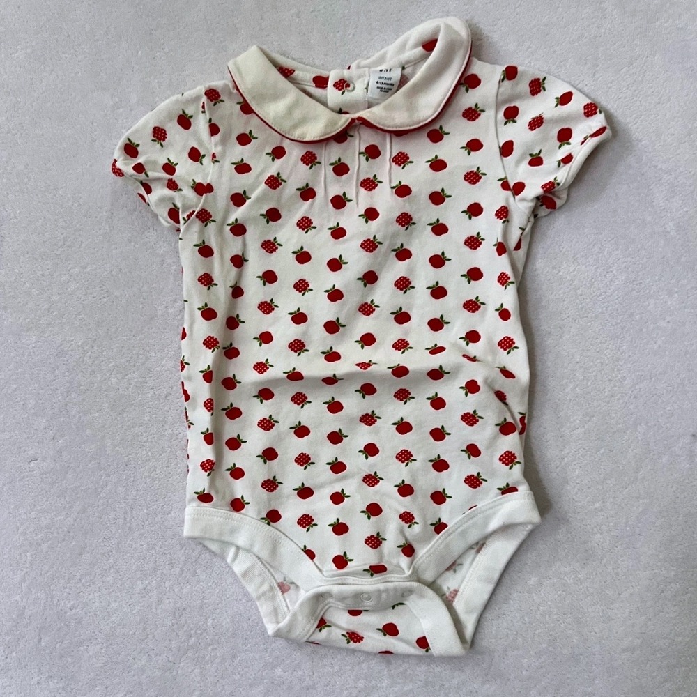 GAP‎ Bodysuit White Red Apple Berry Peter Pan Collar 6-12 Months